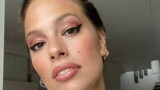 Счастливы. Plus size модель Эшли Грэхем на семейных снимках с отдыха