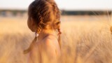 Как назвать девочку в апреле 2019 года: лучшие имена
