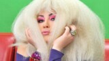 Ірина Білик приголомшила мережу екстравагантним вбранням в стилі 90-х
