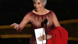 Красиво и с пользой: 82-летняя Джейн Фонда продемонстрировала «экологичный» образ на Оскаре