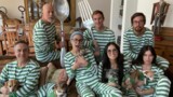 «Скучаю по вам»: жена Брюса Уиллиса комментирует фото актёра, пока он на самоизоляции с экс-супругой Деми Мур и дочками